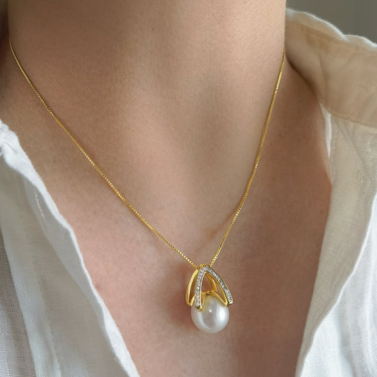 Arché Pearl Necklace by NINEMOO – detail view