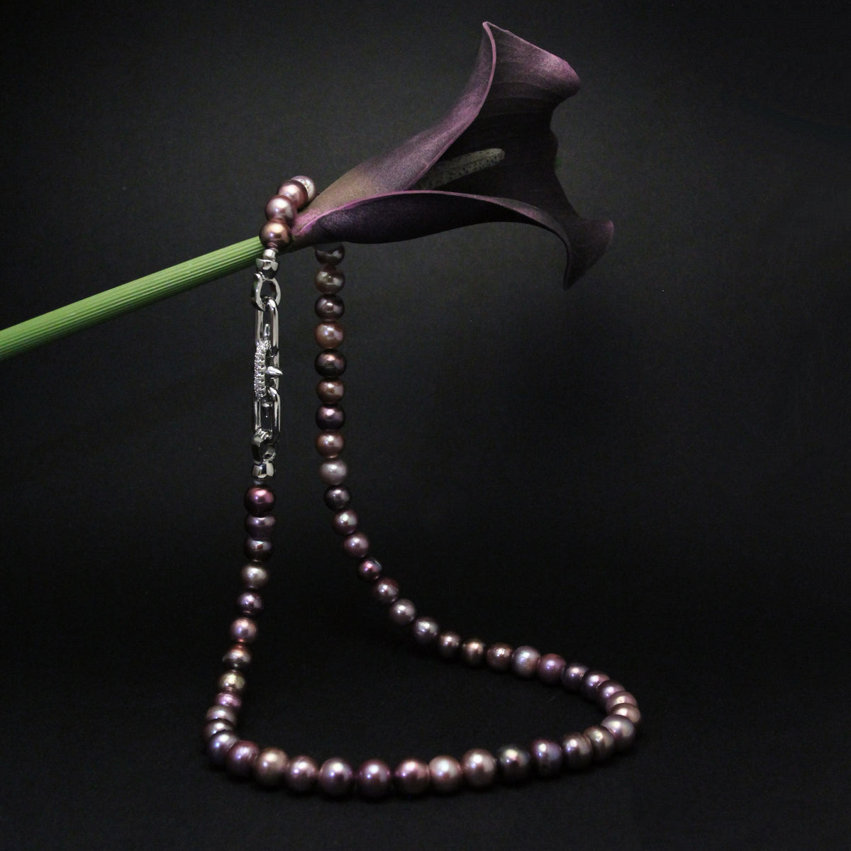 Velours Nocturne Lueur d’Opale Necklace by NINEMOO – product view 4