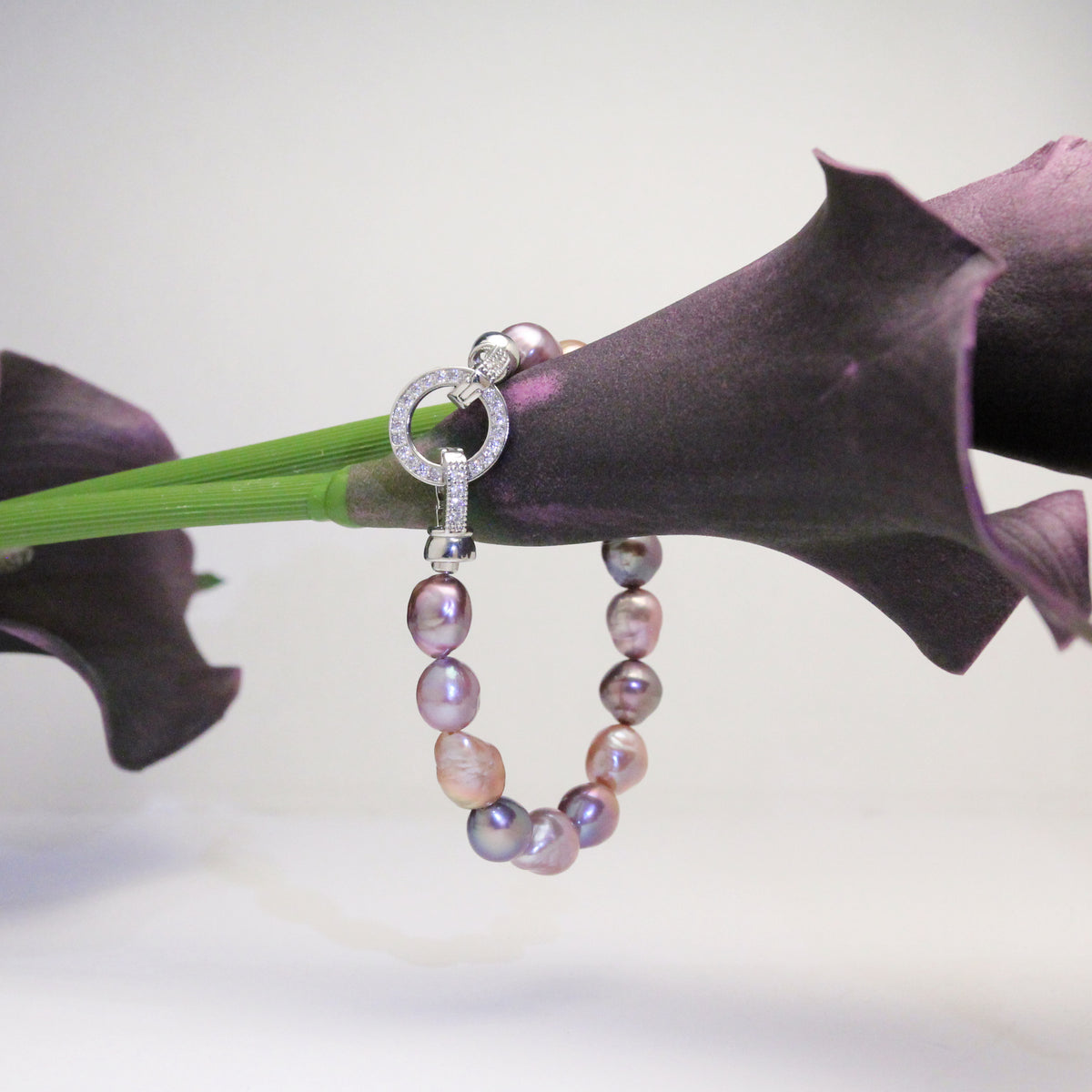 Velours Nocturne Pearl Bracelet by NINEMOO – alternate view