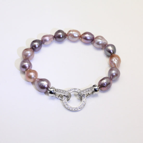 Velours Nocturne Pearl Bracelet by NINEMOO – product view 6