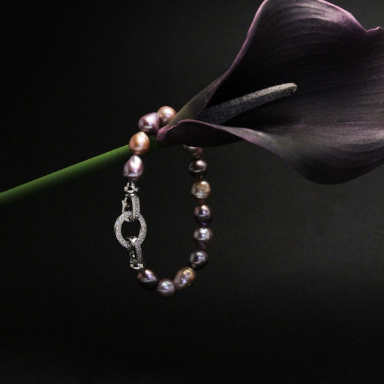 Velours Nocturne Pearl Bracelet by NINEMOO – product view 8